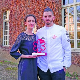 — Roxane et Charles Coulombeau sont les nouveaux propriétaires de la Maison dans le Parc. En moins de deux ans, ils ont accroché une étoile à la façade du restaurant.