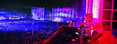 Le DJ Kavinsky enflamme la place Stanislas en 2013